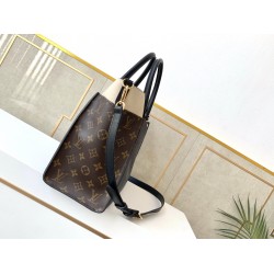 Women's Louis Vuitton On My Side MM tote bag