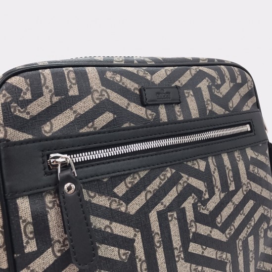 Gucci Geometric Print Front Zipper Messenger Bag 